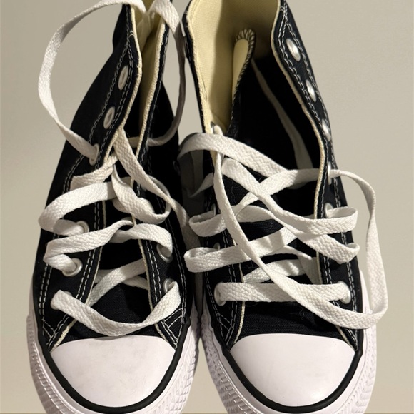 Converse Black & White High-Tops New (no box) - Picture 1 of 6